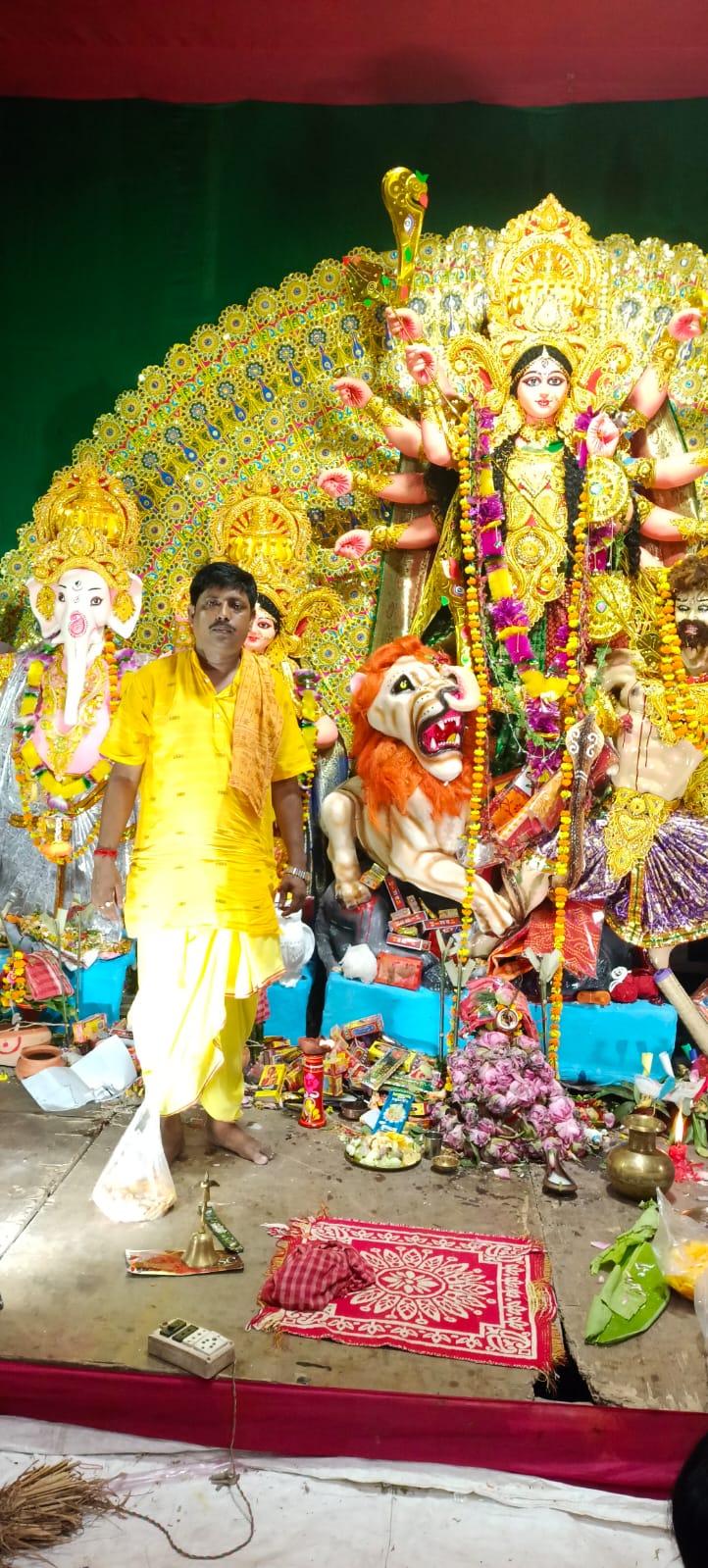 Durga Puja purohit